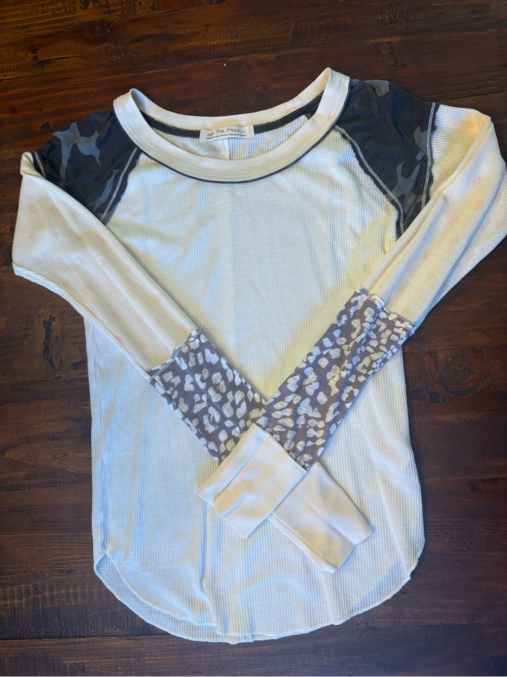We The Free Long Sleeve tops — Rust, Cream, Light blue-Gray - Picture 5 of 8